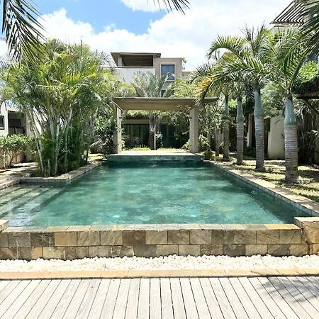 Stunning 3-Bedroom Apartment With Private Rooftop Terrace & Gorgeous Pool Flic-en-Flacq Dış mekan fotoğraf