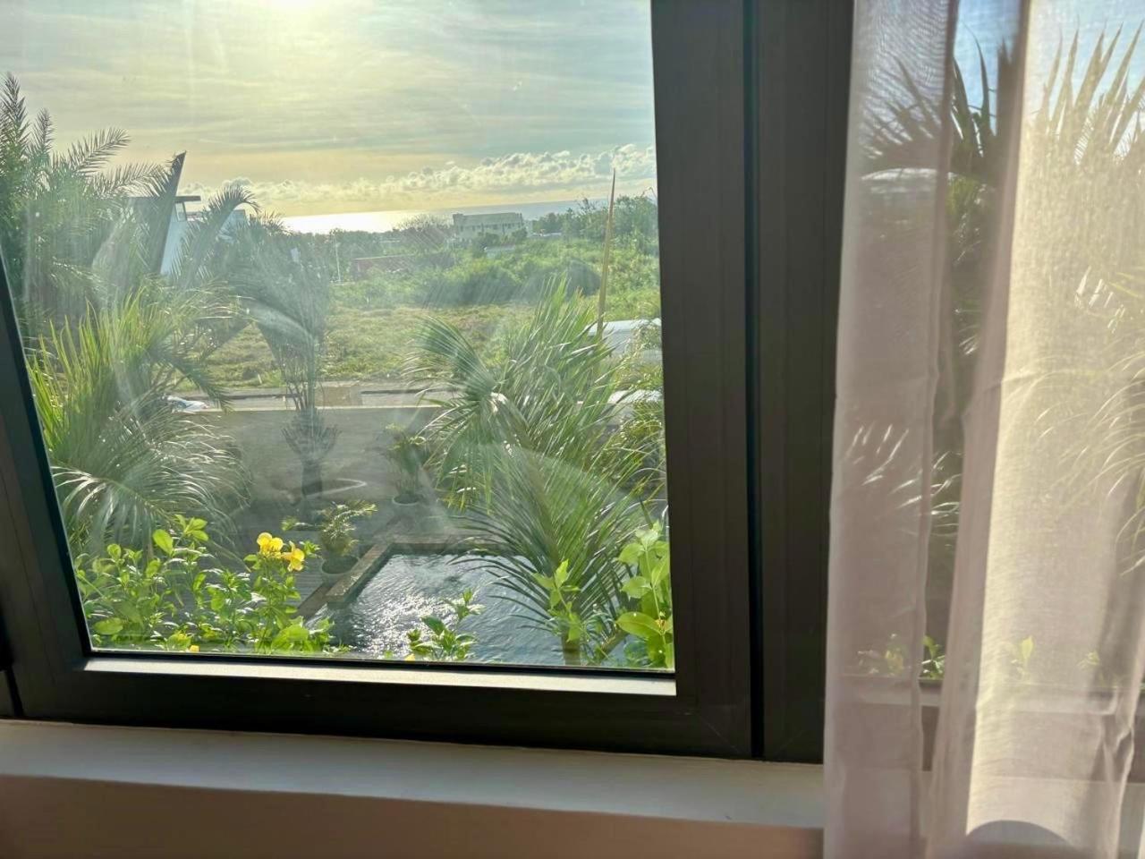 Stunning 3-Bedroom Apartment With Private Rooftop Terrace & Gorgeous Pool Flic-en-Flacq Dış mekan fotoğraf